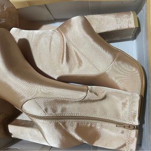 Champagne Boot Heel